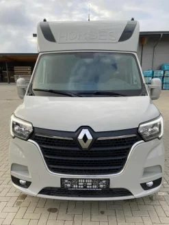 Camion per il trasporto di cavalliRenault Master 2024