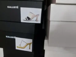 77#8119 Campionario capi d'abbigliamento e scarpe