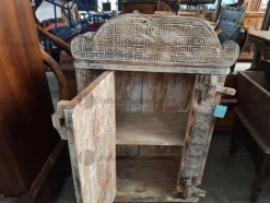 8#9425 Canoa Borneo e Armadietto con Sculture Timor