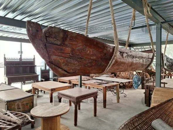 8#9425 Canoa Borneo e Armadietto con Sculture Timor