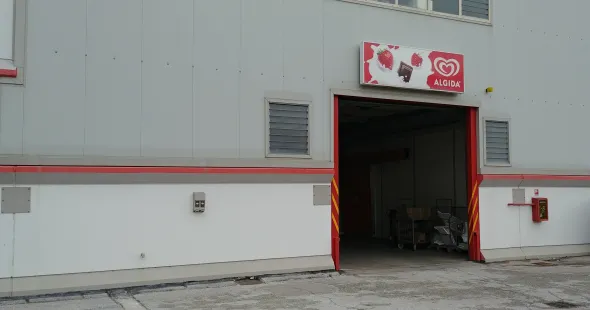 Capannone a Popoli (PE) Via per Vittorito