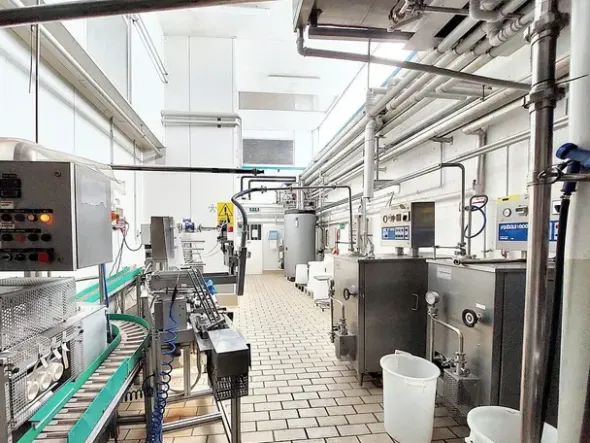 #24131 Capannone artigianale adibito alla produzione e al commercio