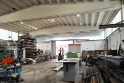 #2638459 Capannone artigianale con cabina e terreno