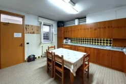 #22063 Capannone artigianale con cortile