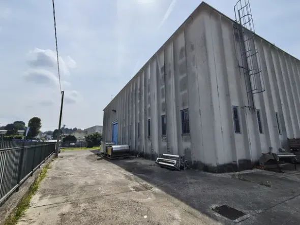 #2639676 Capannone a Venegono Inferiore con area esterna