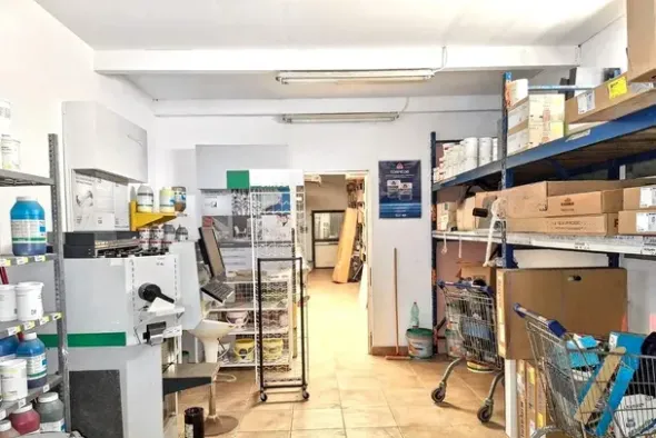 #25835 Capannone commerciale con ampio piazzale