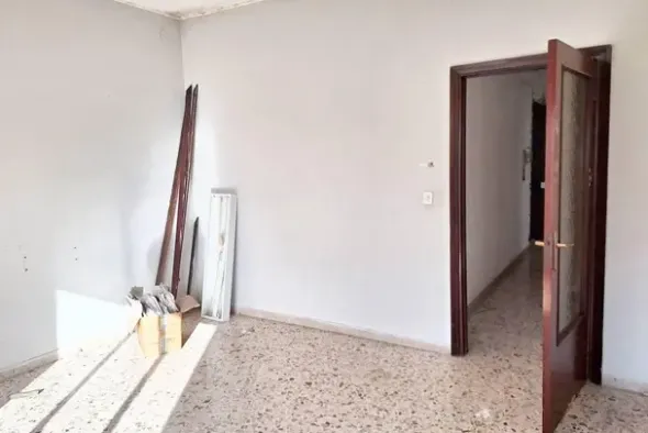 #23288 Capannone commerciale con area edificabile