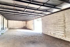 #23288 Capannone commerciale con area edificabile