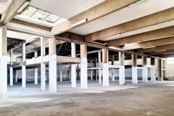 #23288 Capannone commerciale con area edificabile