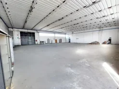 #23858 Capannone commerciale con uffici e area pertinenziale