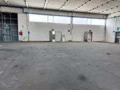 #23858 Capannone commerciale con uffici e area pertinenziale