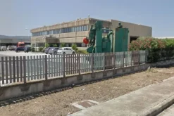 #12704 Capannone con carroponte e ampio piazzale