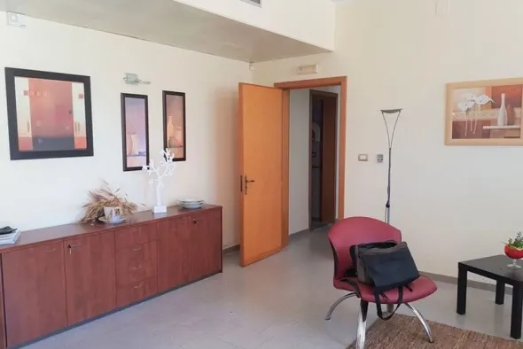 #11089 Capannone con laboratorio, negozio e zona uffici