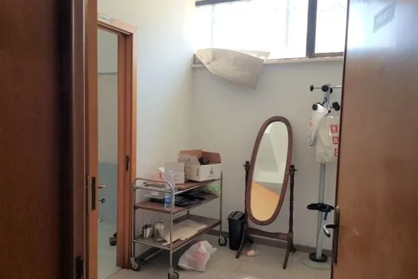 #11089 Capannone con laboratorio, negozio e zona uffici