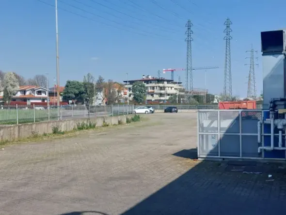 #2638989 Capannone con palazzina uffici e ampia area esterna con possibile cambio di destinazione d’uso