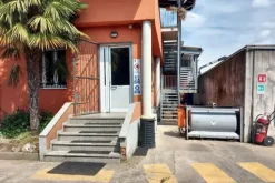 #23742 Capannone con uffici e alloggio custode