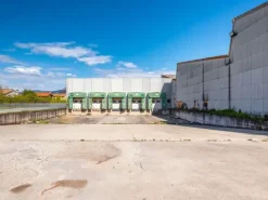 #2537519 Capannone industriale a Loira