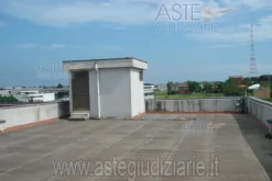 #9145 Capannone industriale con appartamento