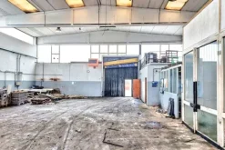 #25490 Capannone industriale con area esterna di pertinenza