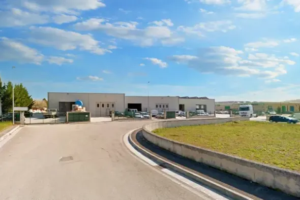 #21810 Capannone industriale con corte esclusiva