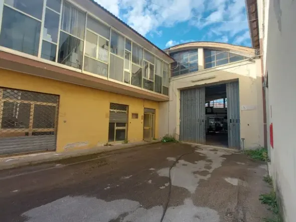 #2537439 Capannone industriale con uffici