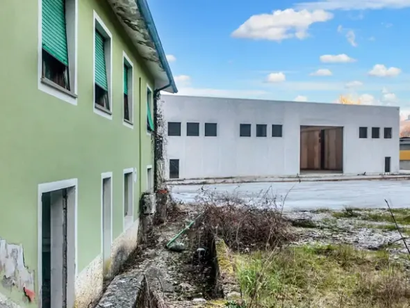 #22834 Capannone industriale in costruzione