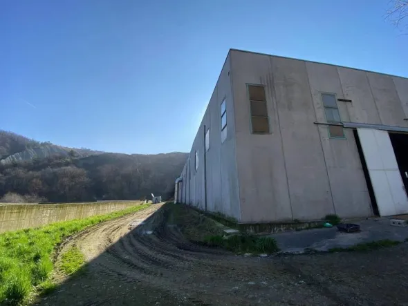 CAPANNONE PRODUTTIVO IN VIA ESTENSE (SERRAMAZZONI)