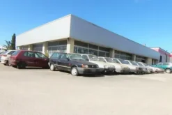 #8895 Capannone showroom con palestra e area edificabile