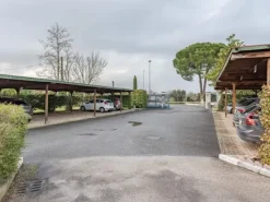 #2537510 Capannoni industriali con ufﬁci ad Altopascio
