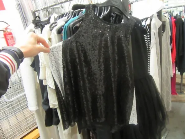 10#5286 Capi di abbigliamento