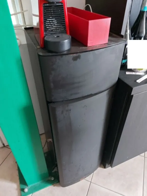 2#8129 Capi di abbigliamento e arredo da negozio