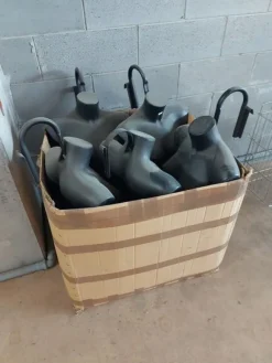 2#8129 Capi di abbigliamento e arredo da negozio