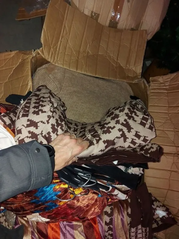 2#8129 Capi di abbigliamento e arredo da negozio