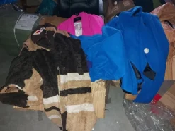2#8129 Capi di abbigliamento e arredo da negozio
