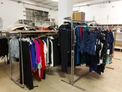 1#8071 Capi di abbigliamento e calzature