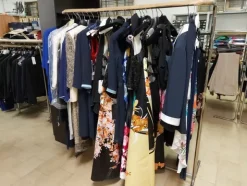 1#8071 Capi di abbigliamento e calzature