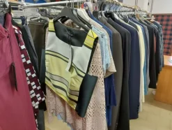 1#8071 Capi di abbigliamento e calzature