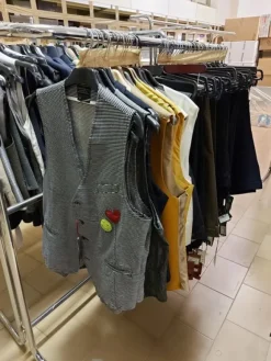 1#8071 Capi di abbigliamento e calzature