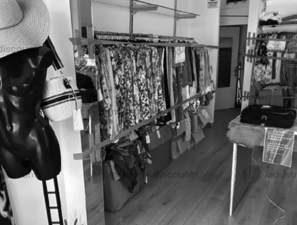1#10166 Capi di abbigliamento e tessuti