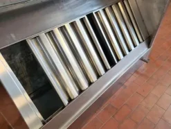 cappa aspirante in acciaio inox usata