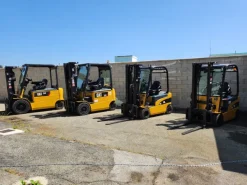 CARRELLI CATERPILLAR VARI MODELLI