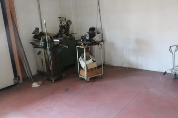 5#7094 Carrelli e banchi da lavoro