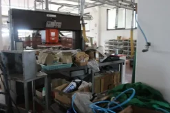 5#7094 Carrelli e banchi da lavoro