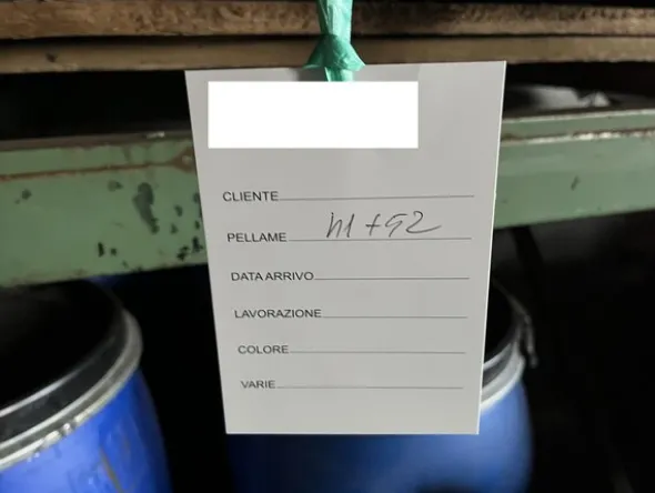 1#7932 Carrelli elevatori e pellami finiti