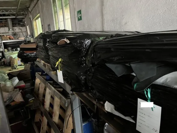 1#7932 Carrelli elevatori e pellami finiti
