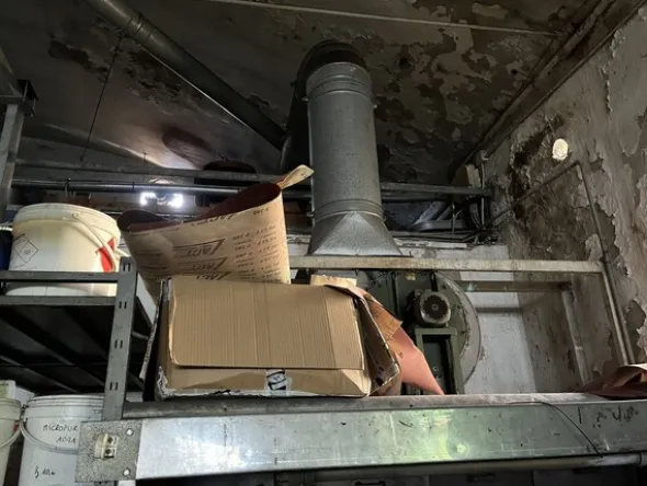 1#7932 Carrelli elevatori e pellami finiti