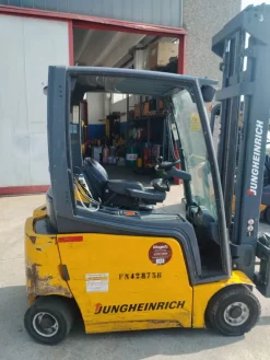 CARRELLI ELEVATORI MULETTI USATI