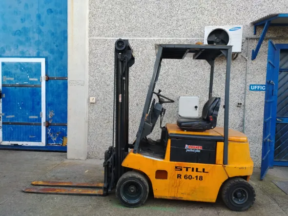 CARRELLI ELEVATORI MULETTI USATI
