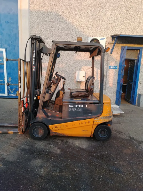 CARRELLI ELEVATORI MULETTI USATI