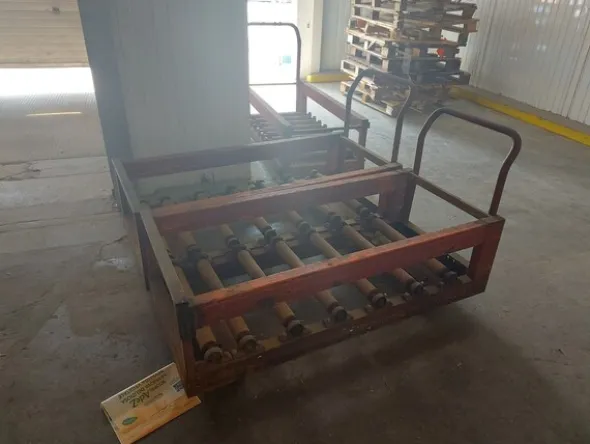 29#7675 Carrelli elevatori OM e attrezzatura